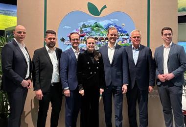 Gruene Woche Rewe Group Landfrisch agreement